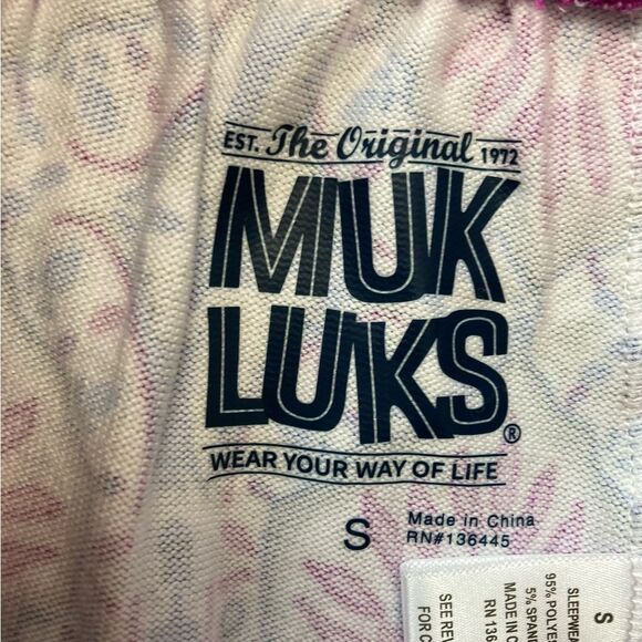 MUK LUKS NWT softest and coziest PJ Bottoms w/ pretty pattern, stripe down sides - Picture 6 of 11